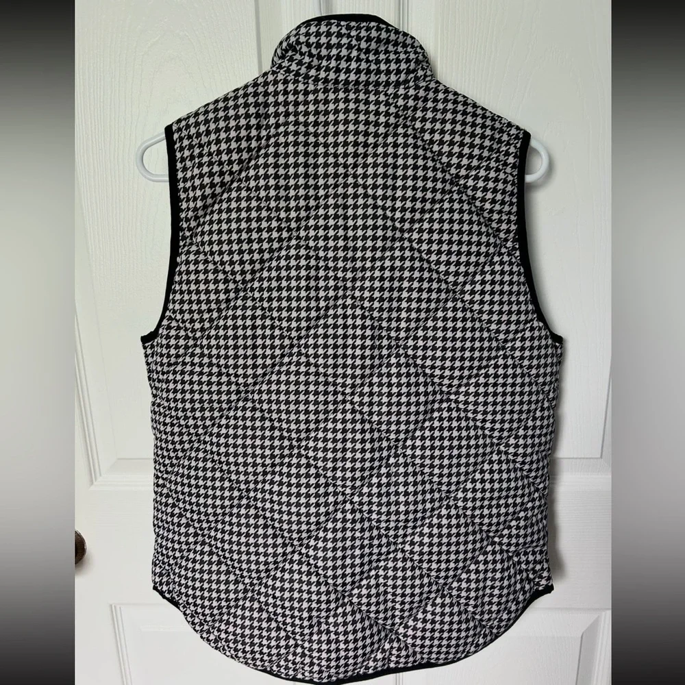 J. Crew Black & White Houndstooth Puffer Vest Size Medium